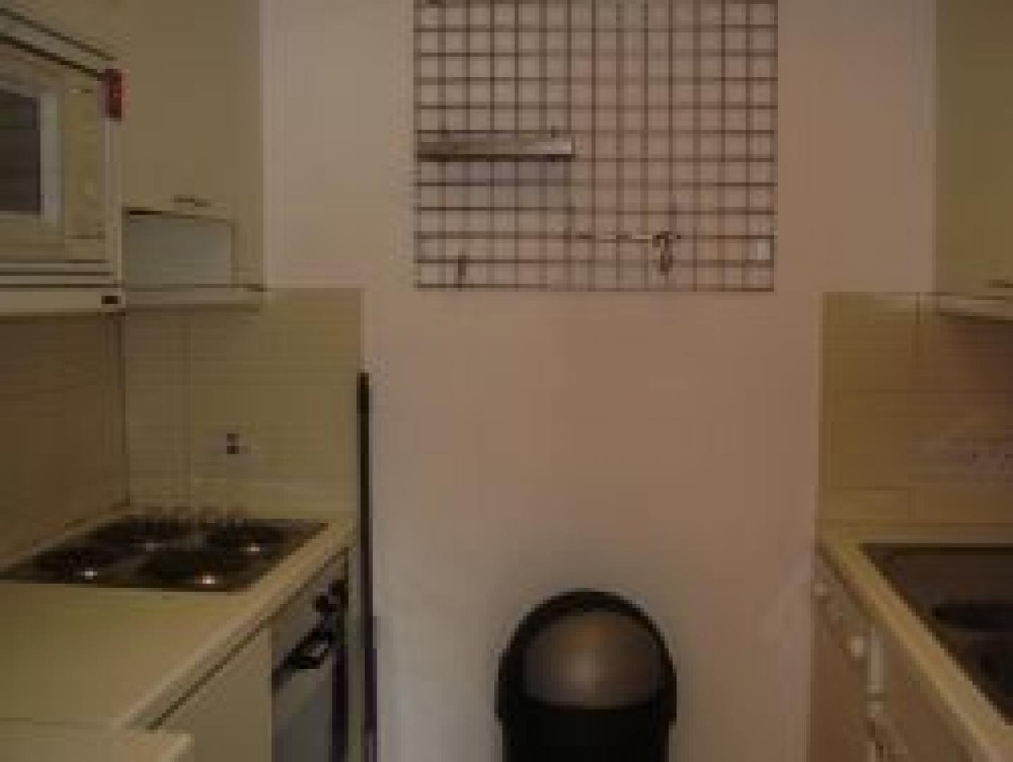 			MUST BEEN SEEN!, 2 Bedroom, 1 bath, 1 reception Flat			 Adamson Road, SWISS COTTAGE NW3
